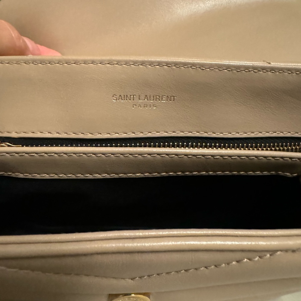 saint Laurent Lou lou bag in beige - Picture 11 of 12